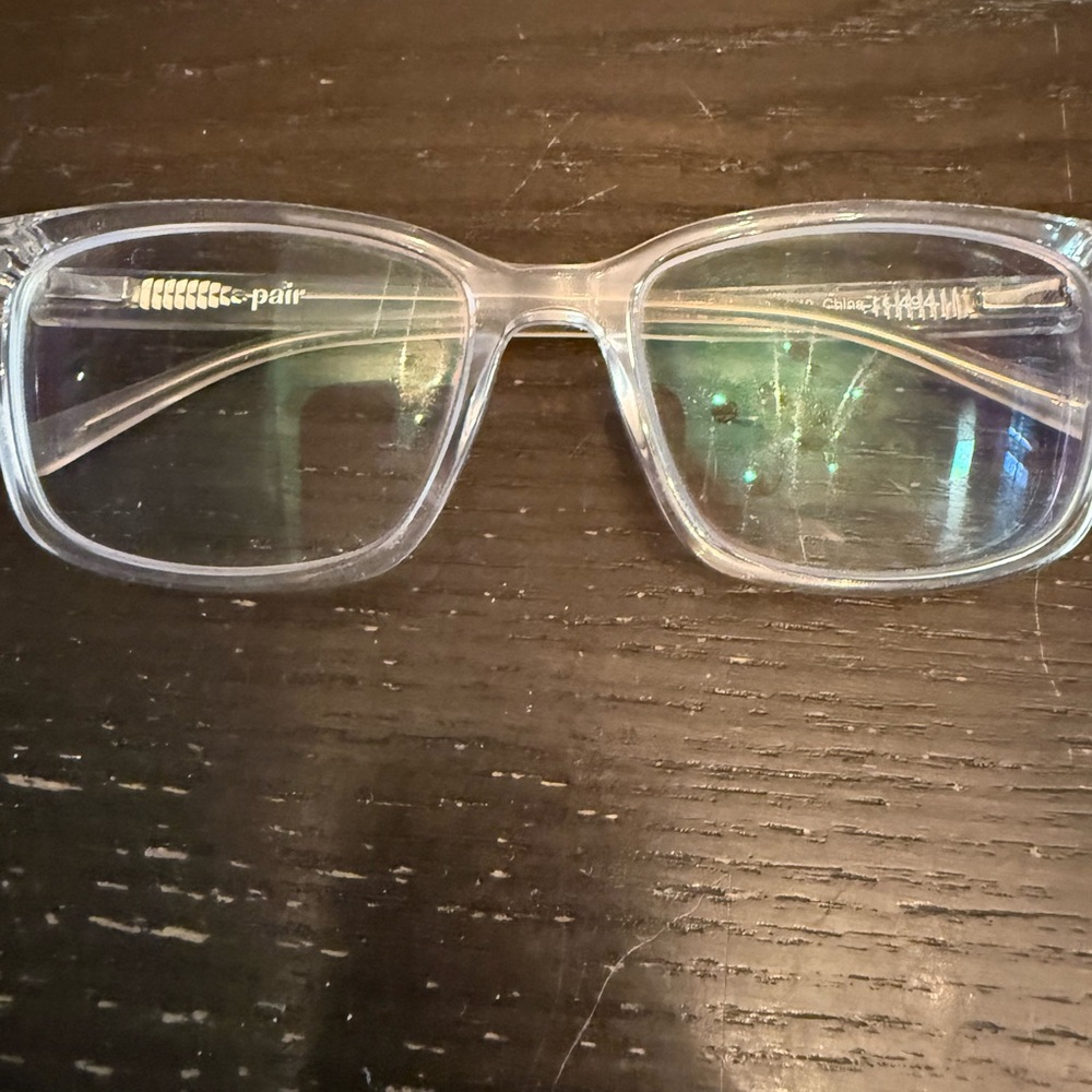 Pair eyewear in style Kirby
